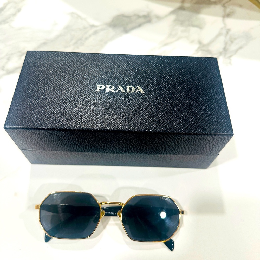 Unisex Prada Sunglasses - Picture 6 of 9